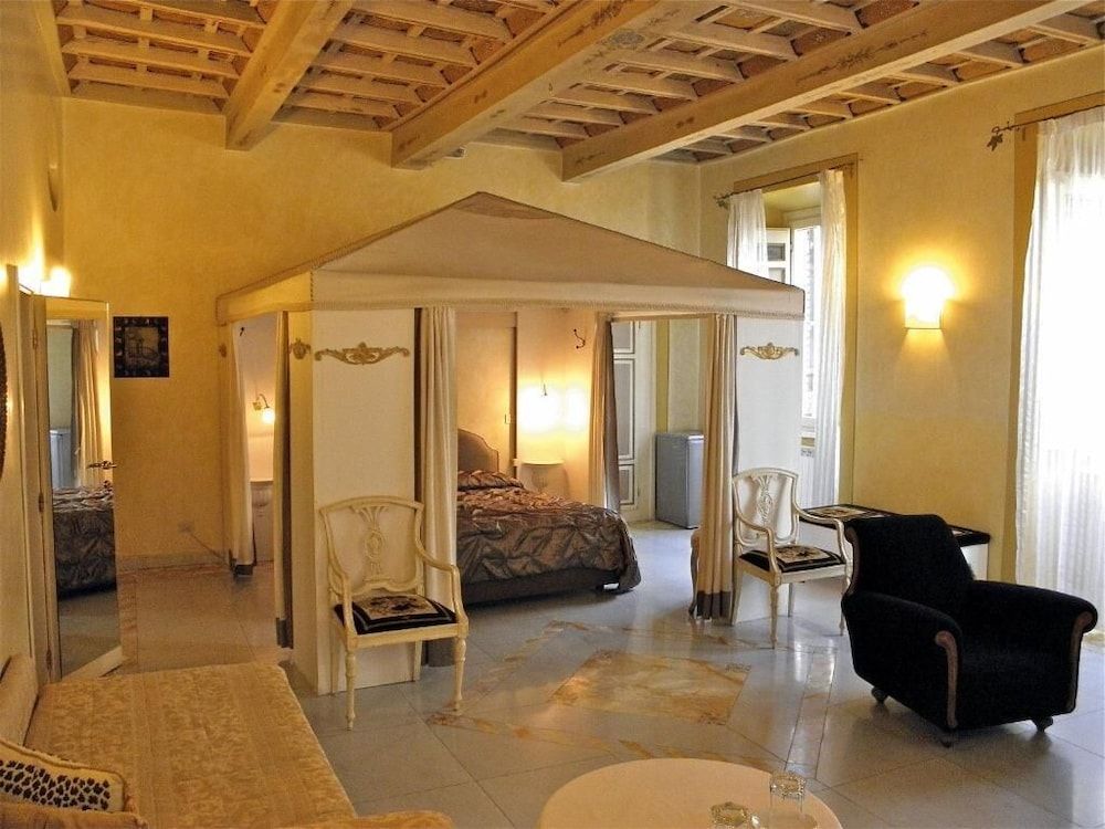 Residenza Al Corso Suites 1