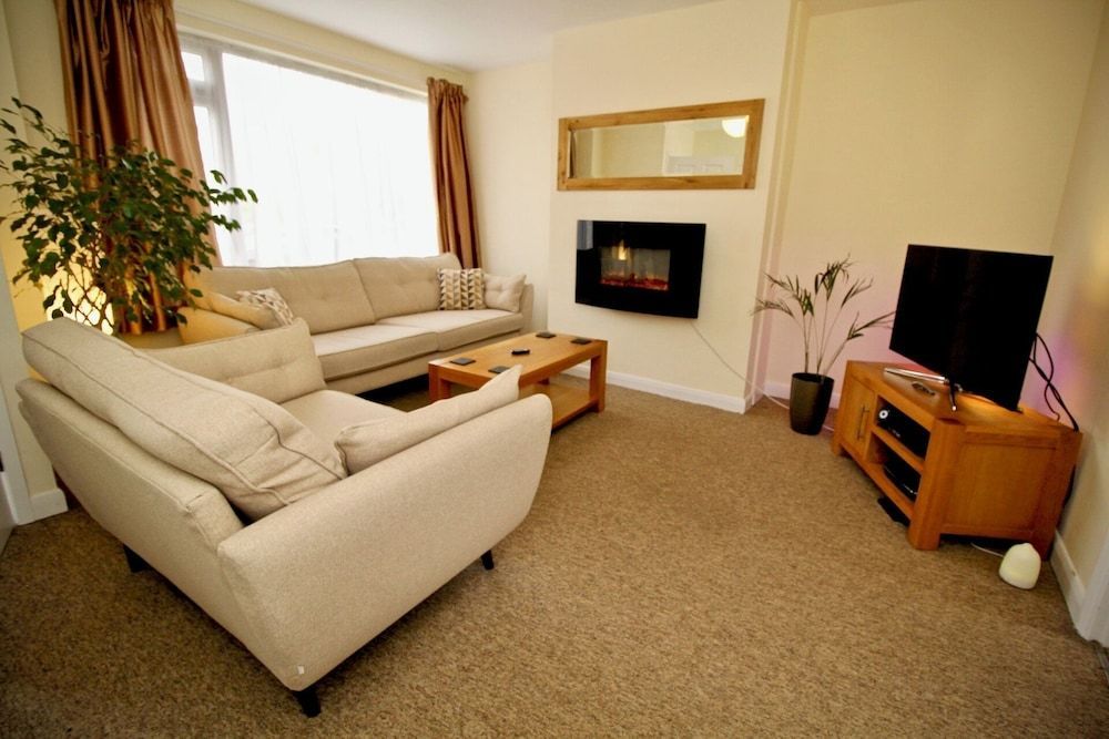 Henry's Guesthouse 1