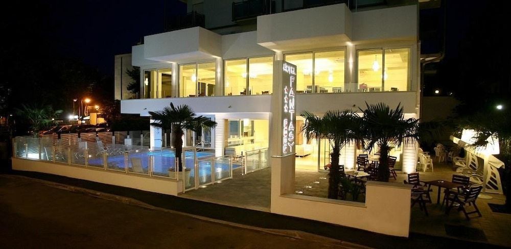 Hotel Fantasy 1