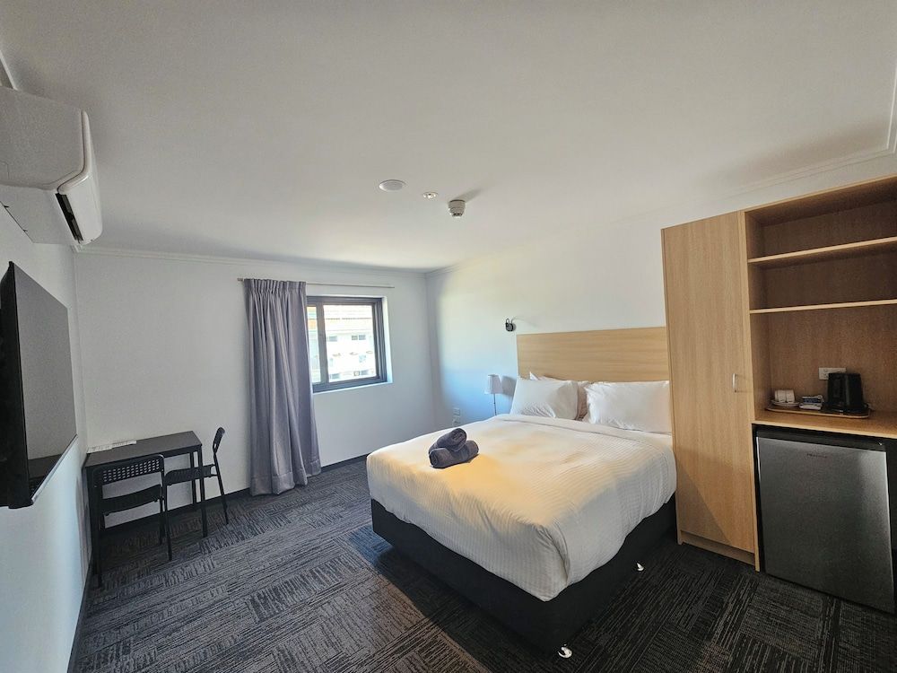 Econo Lodge Rivervale 1
