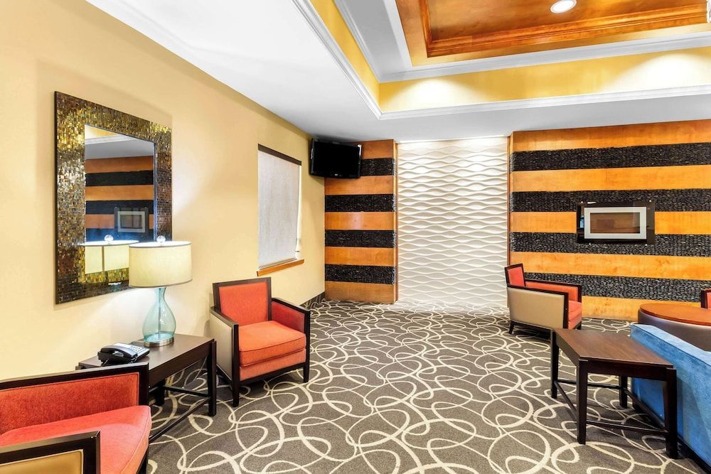 Comfort Suites at Katy Mills 2