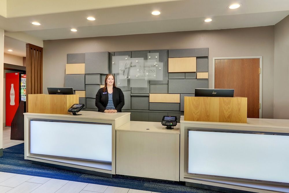 Holiday Inn Express & Suites LAKE WORTH NW LOOP 820 by IHG 1