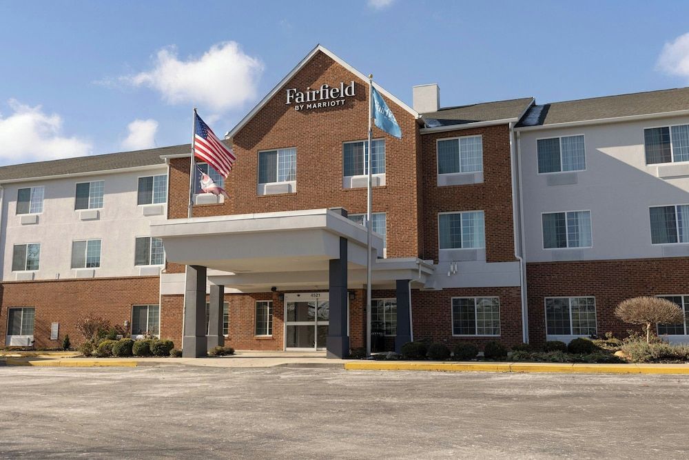 Fairfield Inn and Suites by Marriott Cincinnati Eastgate 1