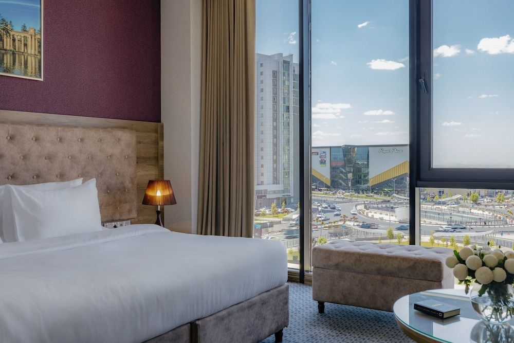 Ramada by Wyndham Shymkent 1