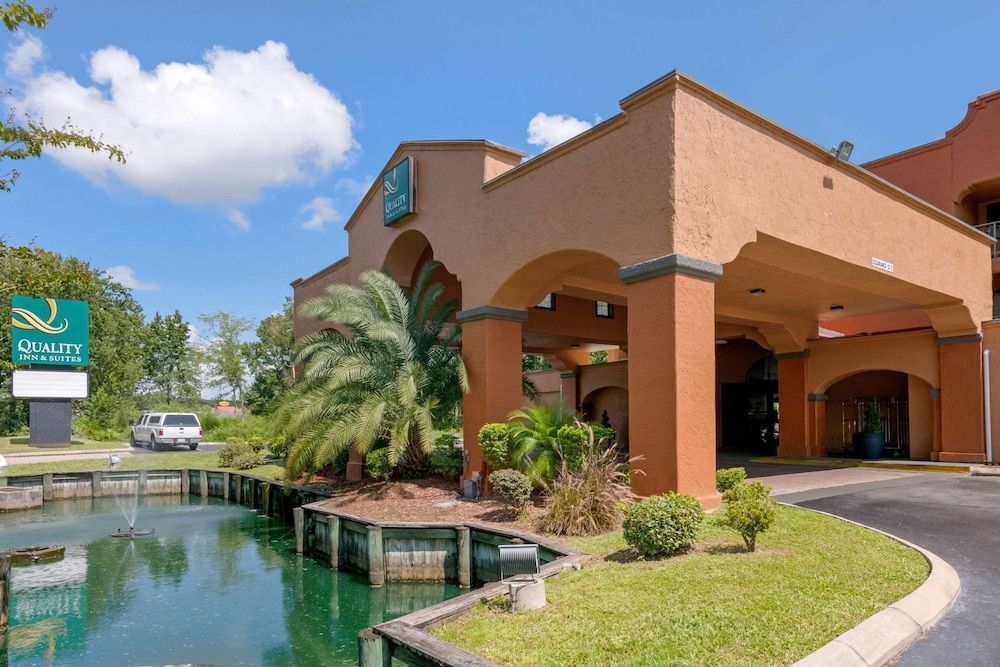 Quality Inn & Suites Jacksonville-Baymeadows 1