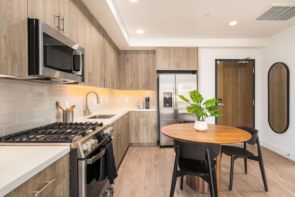 Mint House Menlo Park by Kasa 1