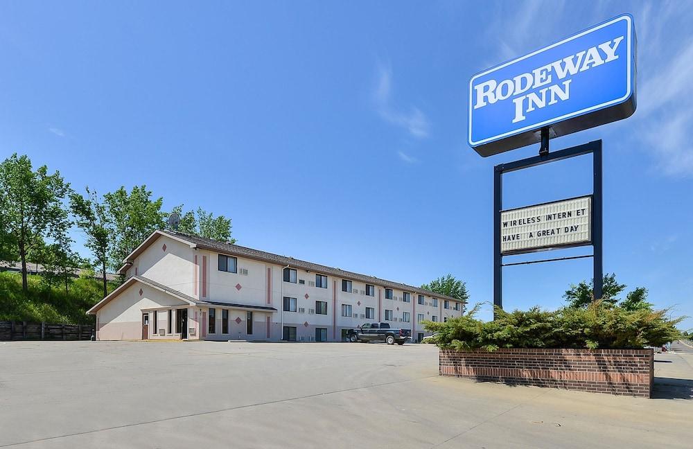 Dickinson Inn 1
