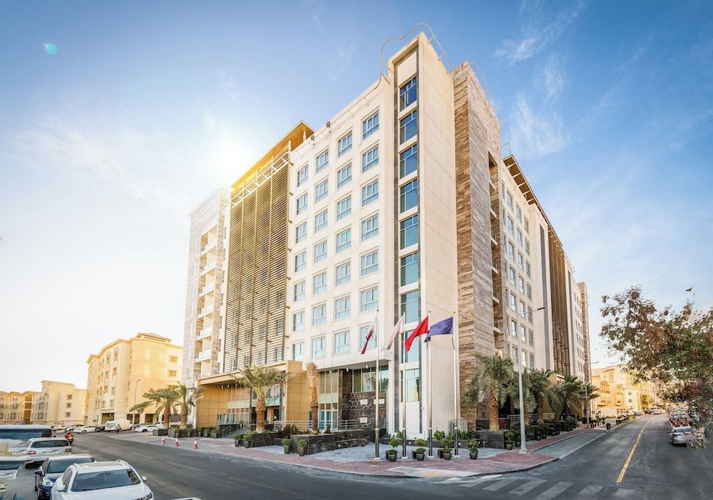 Central Inn Al Sadd Suites Hotels 1
