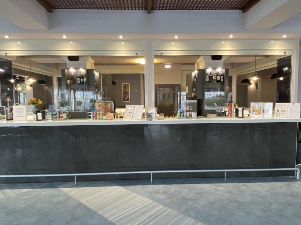 Hydramis Palace Beach Resort 2