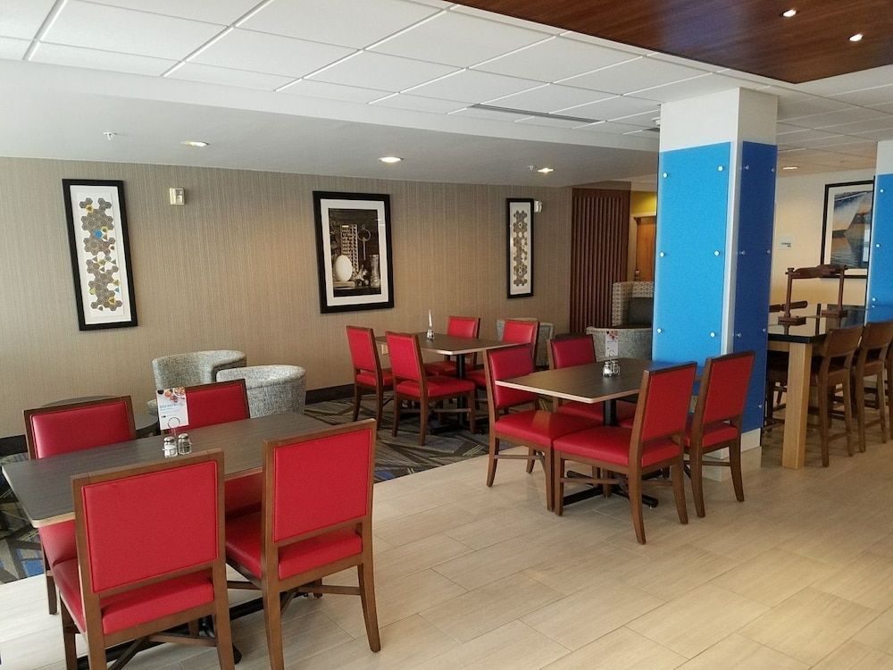 Holiday Inn Express & Suites DAPHNE-SPANISH FORT AREA by IHG 2
