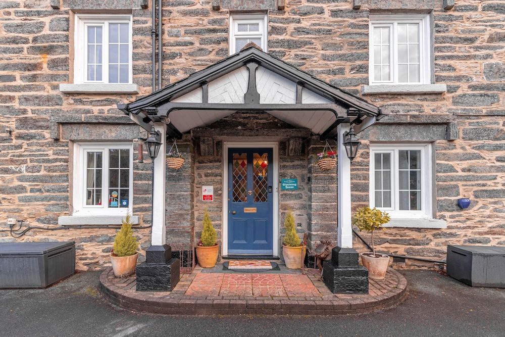 Glyntwrog House 1