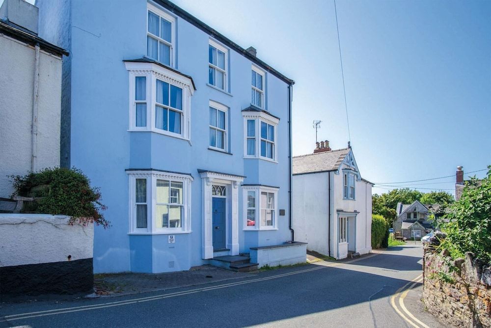 Sea Glass - 2 Bedroom Apartment - Manorbier 1