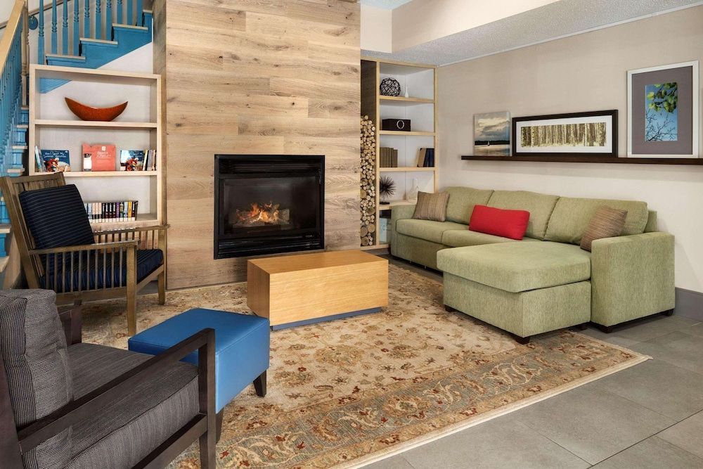 Country Inn & Suites by Radisson, Columbus Airport, OH 2