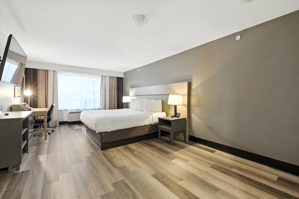 Country Inn & Suites by Radisson, Merrillville, IN 1