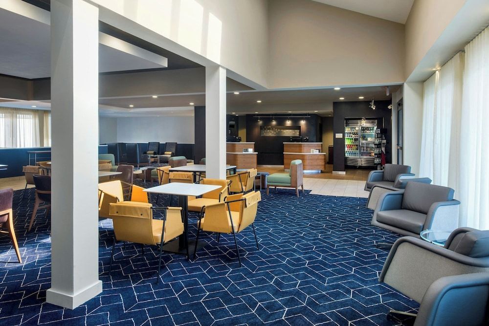 Courtyard by Marriott Phoenix North 2