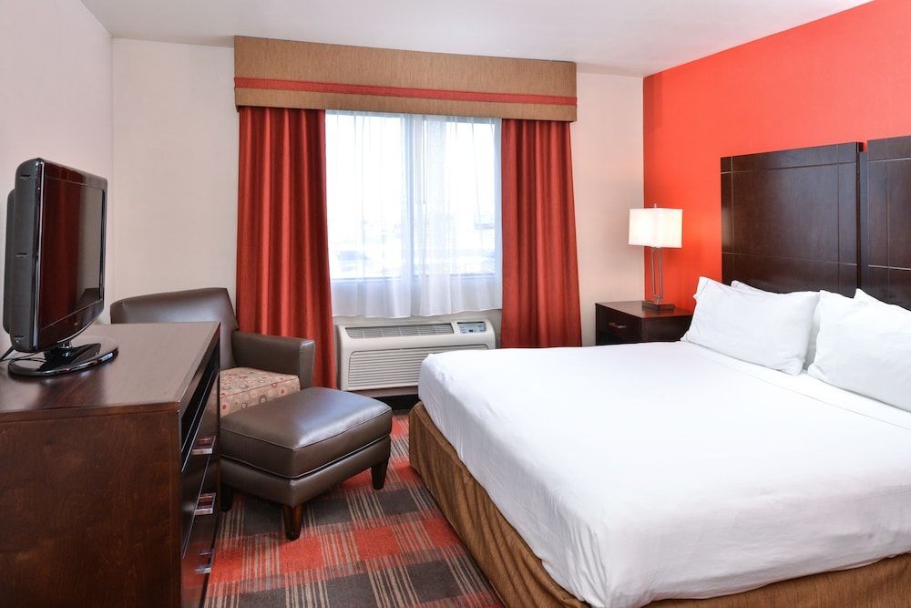 Holiday Inn Express & Suites KINGMAN by IHG 2