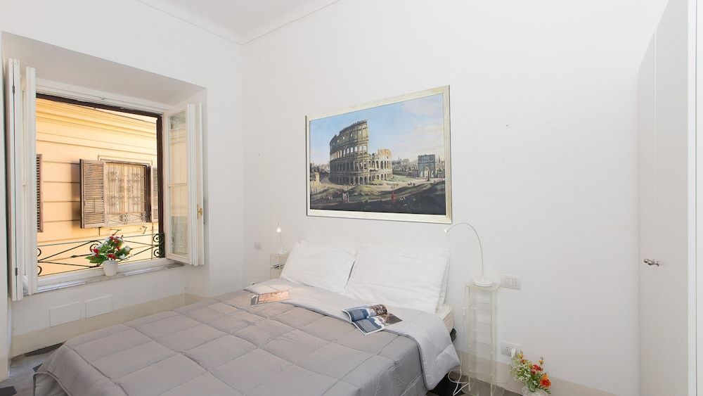 Rental In Rome Arenula Apartment 2