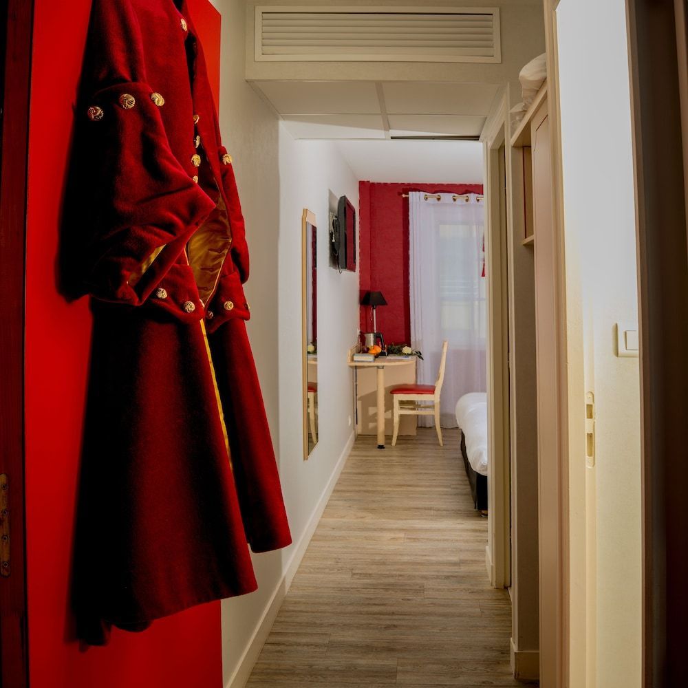 Logis Hôtel-Restaurant LE FONTARABIE 1