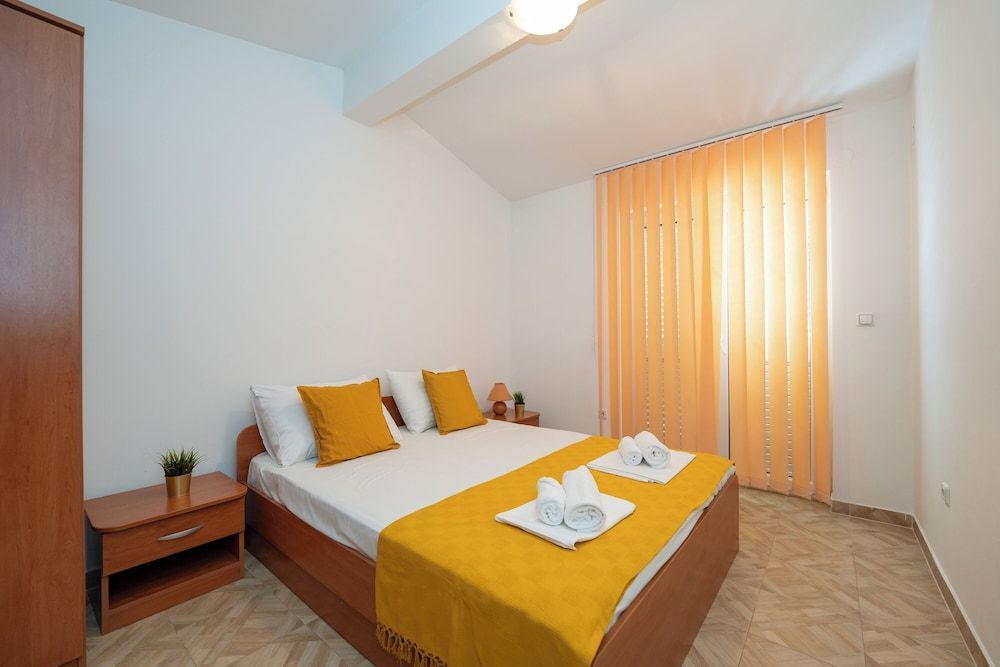 Apartments Adela III 2