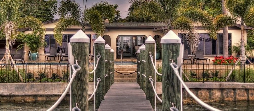 Pasa Tiempo Private Waterfront Resort - Adults Only 2