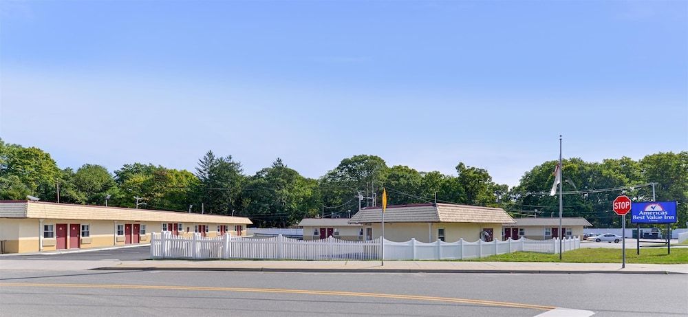 Americas Best Value Inn - Port Jefferson Station - Long Island -New York - 11776 1