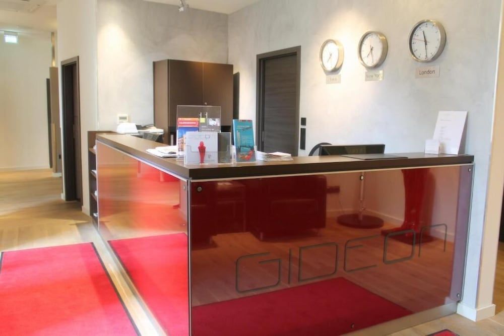 Gideon Hotel 2