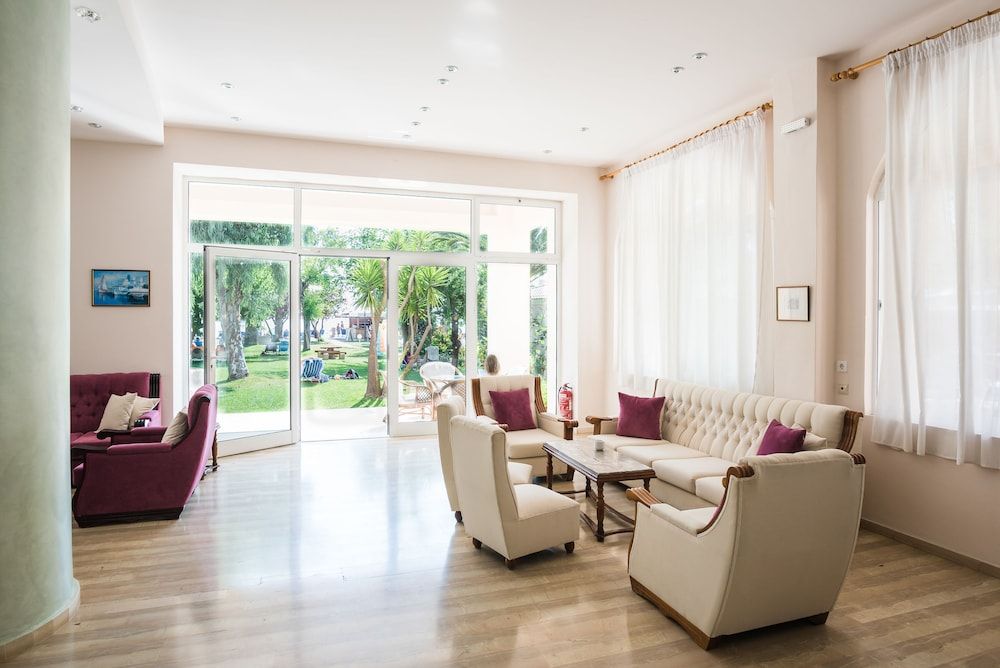 Three Stars Beach Hotel 1