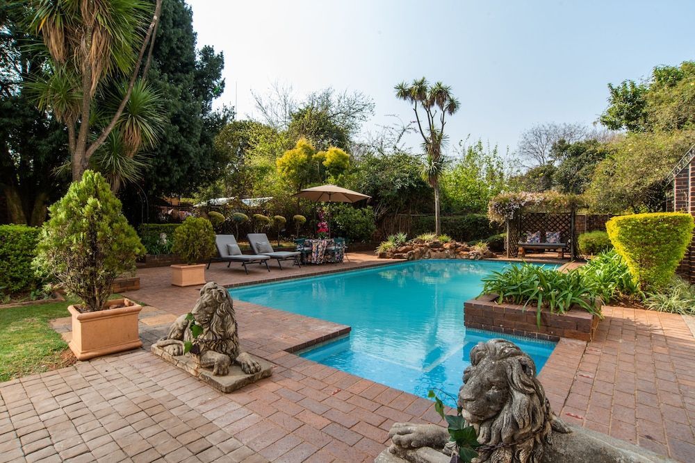 5th Avenue Gooseberry Guest House 1