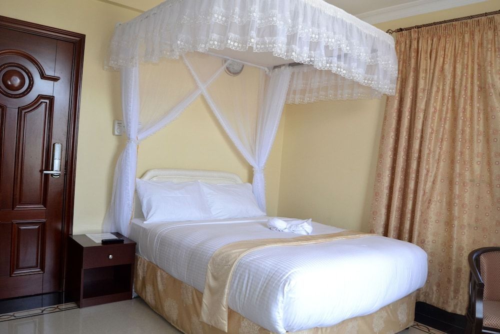 Lantana Hotel 2
