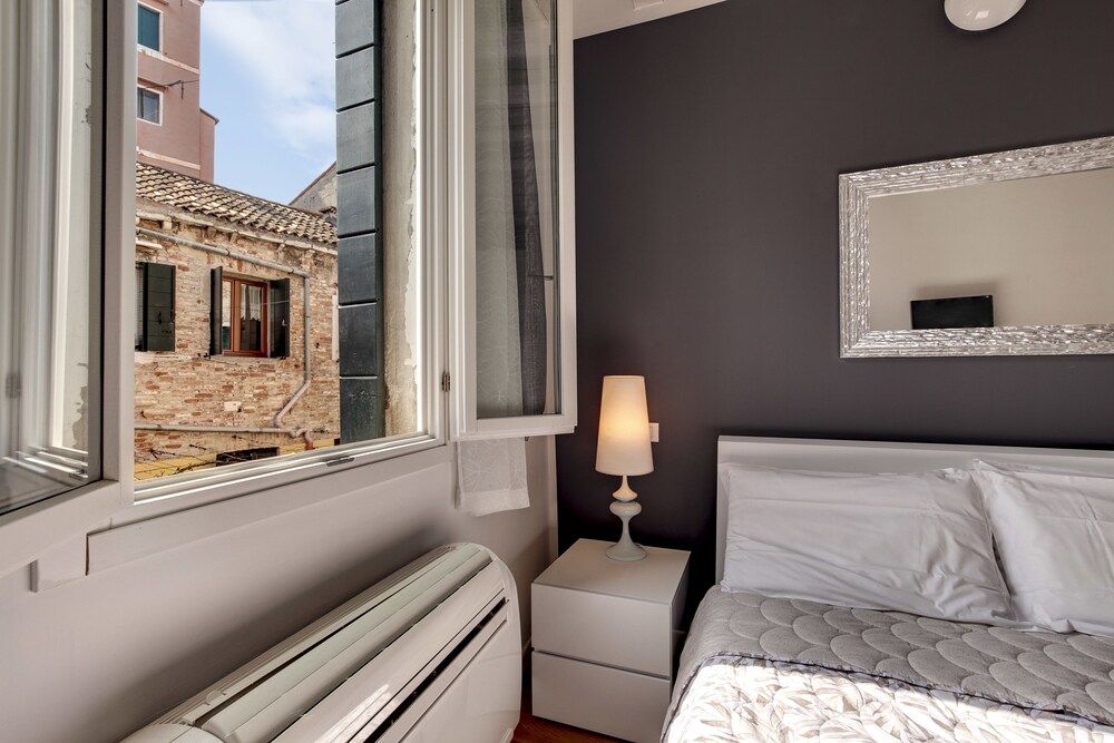 Charming Castello Apartments by Wonderful Italy 2