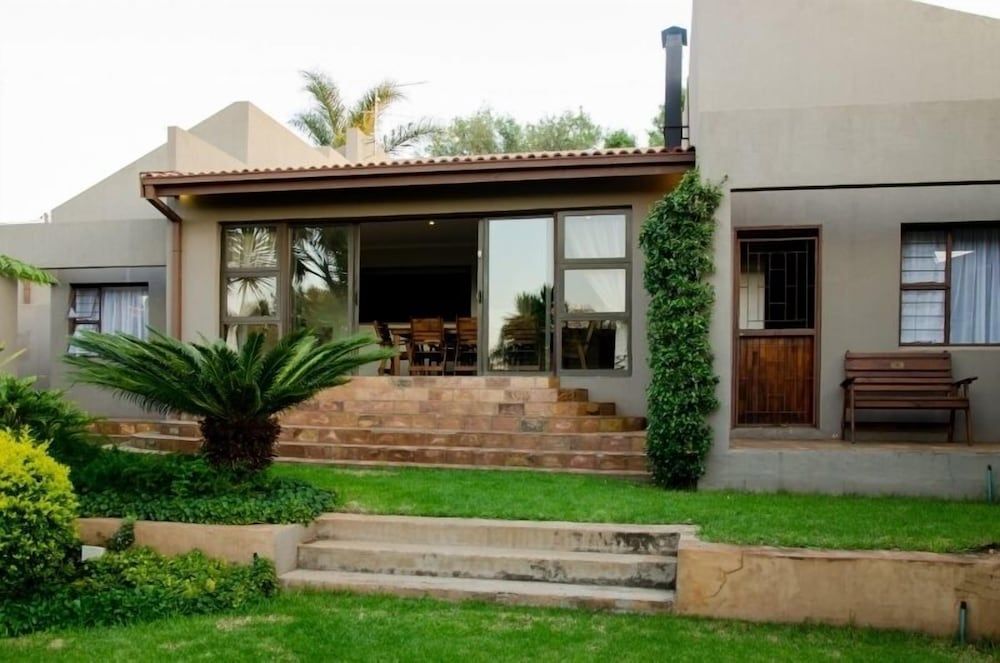 PhysEQFiT Guesthouse 1