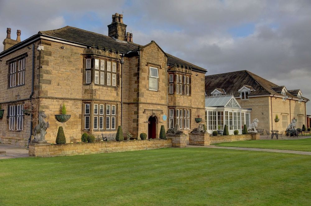 Rogerthorpe Manor Hotel 1