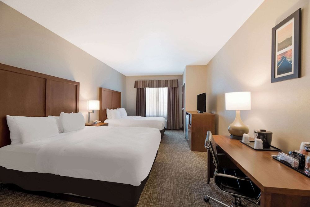 Comfort Inn & Suites Las Vegas - Nellis 1
