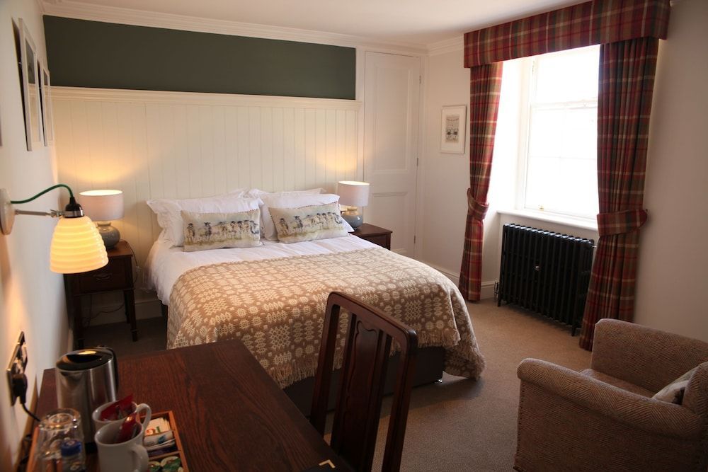 The Erskine Arms 2