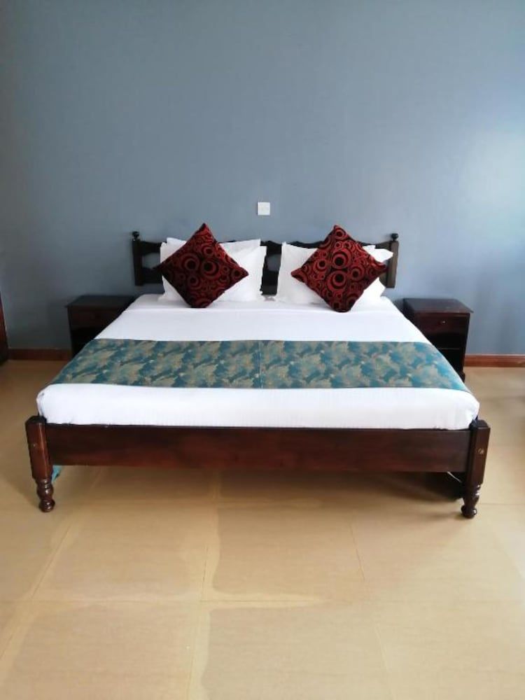 The Lawns Restaurant 1