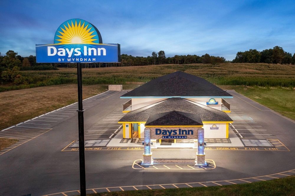 Days Inn by Wyndham Cloverdale Greencastle 1