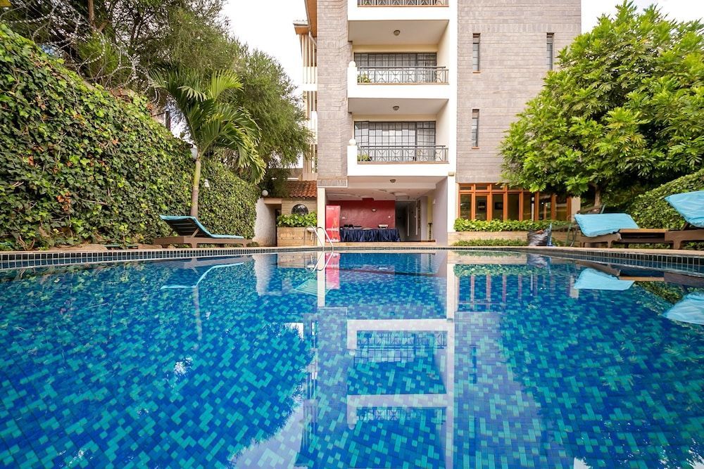 Meltonia Luxury Suites 1