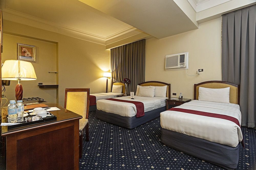 Sarrosa International Hotel and Residential Suites 2