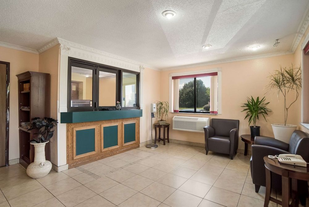 Econo Lodge Spotsylvania Town Center 2