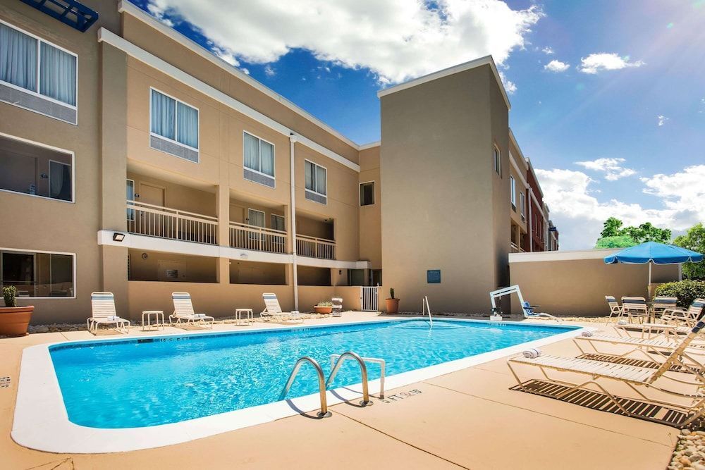 Days Inn by Wyndham Florence Near Civic Center 1