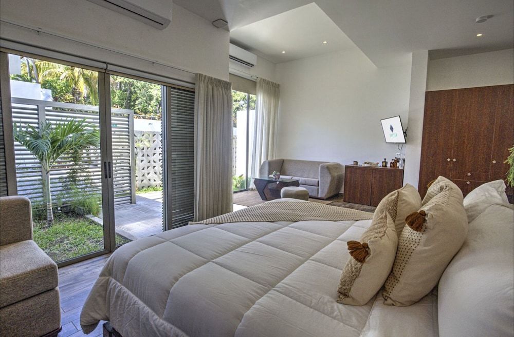 Garten Hotel 2
