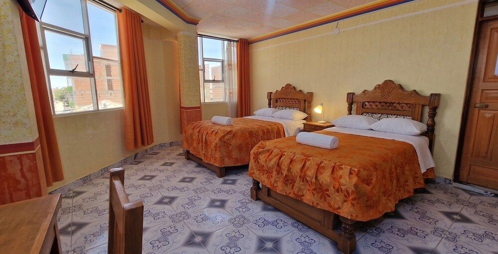 Hotel Puesta de Sol 1