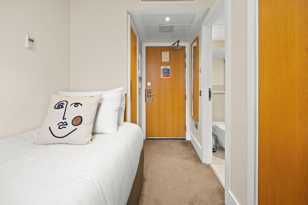 Kula London Kensington 1