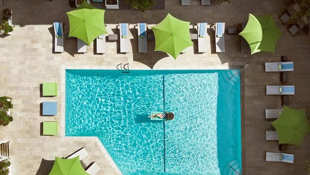 Sunset Marquis Hotel 1