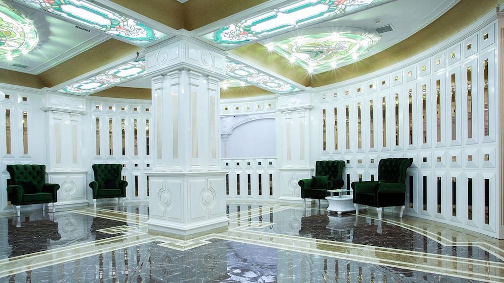 Emerald Hotel Baku 2