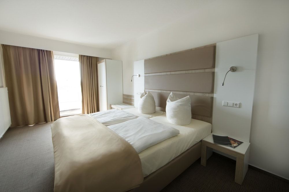 Confour Hotel 1