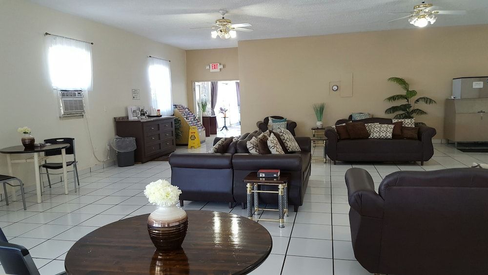 Parkway Inn 2
