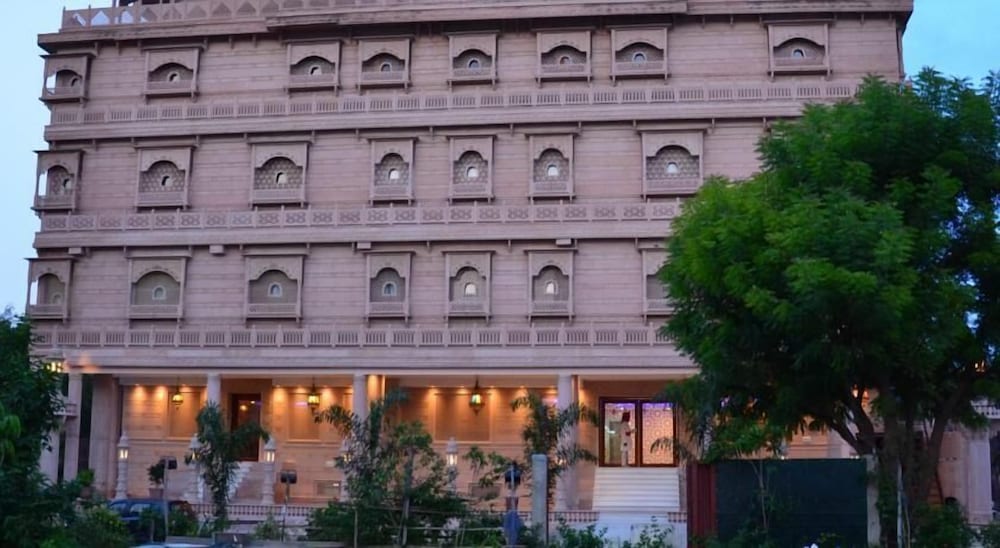 Lilypool - The Heritage Jalmahal 1