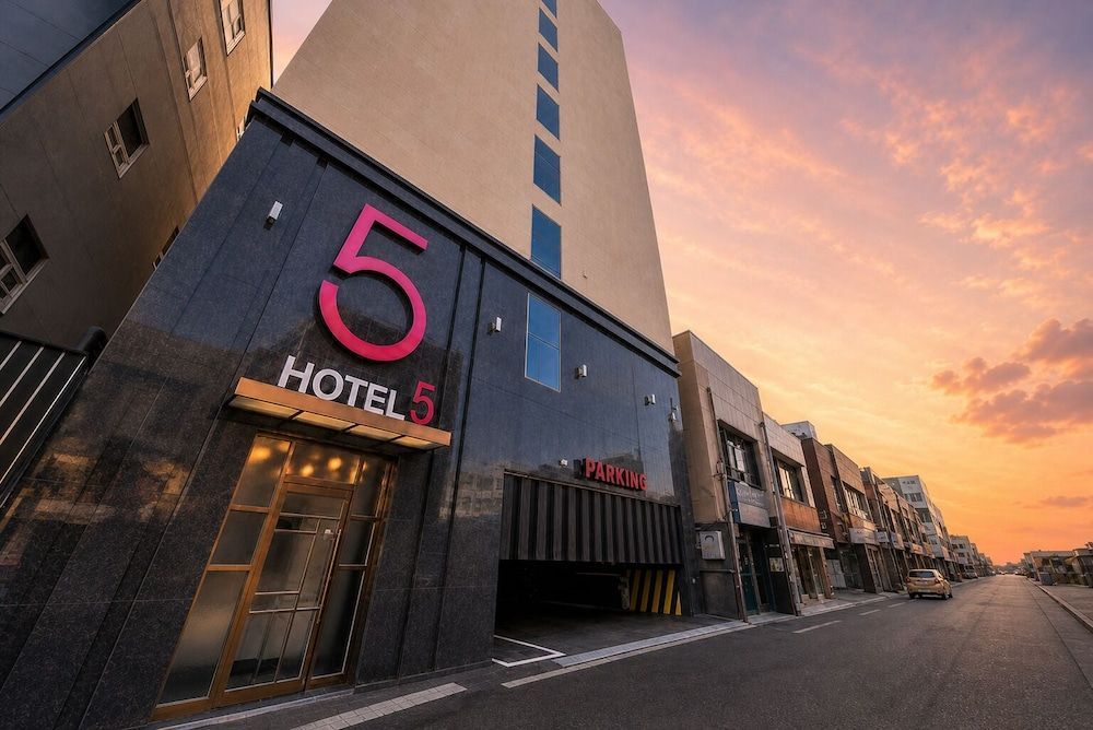 Pyeongtaek Hotel 5 1