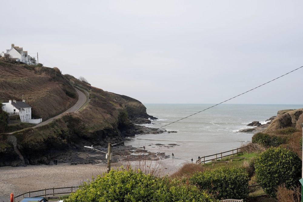Port Gaverne Hotel 1